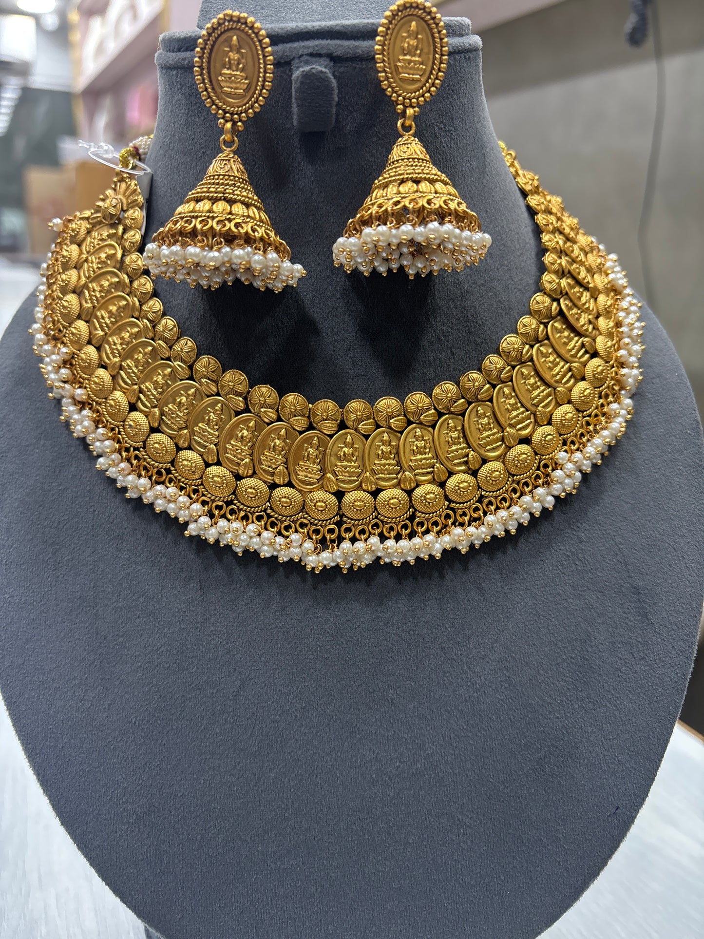 Temple Necklace Set