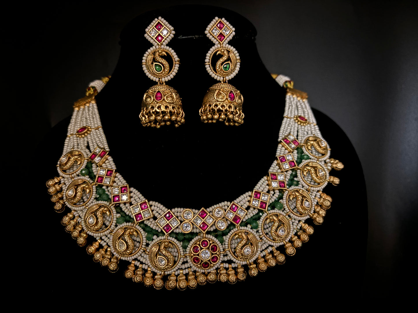 Heritage Necklace Set