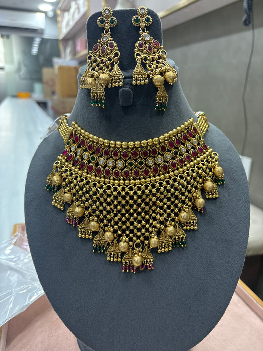 Antique Choker set