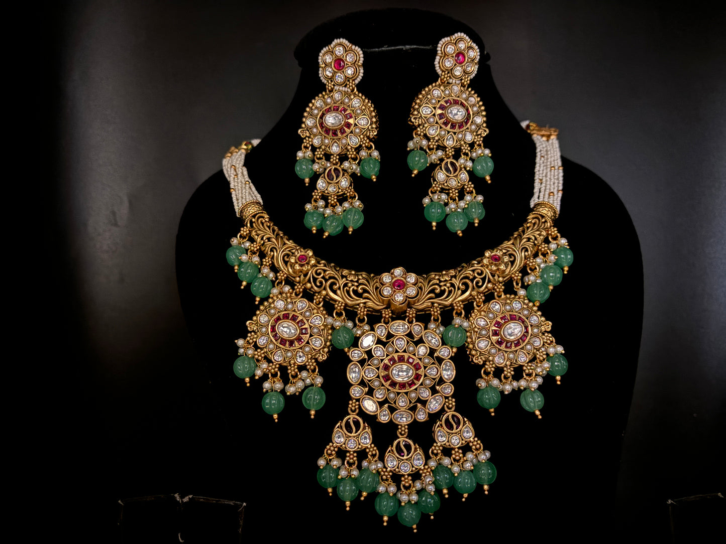 Heritage Necklace Set