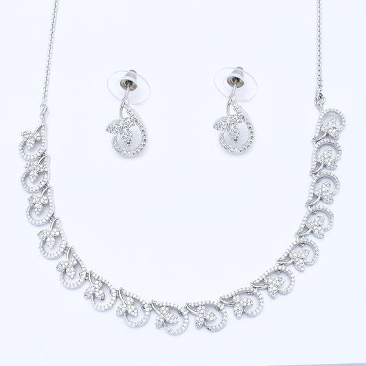 DIAMOND NECKLACE SET