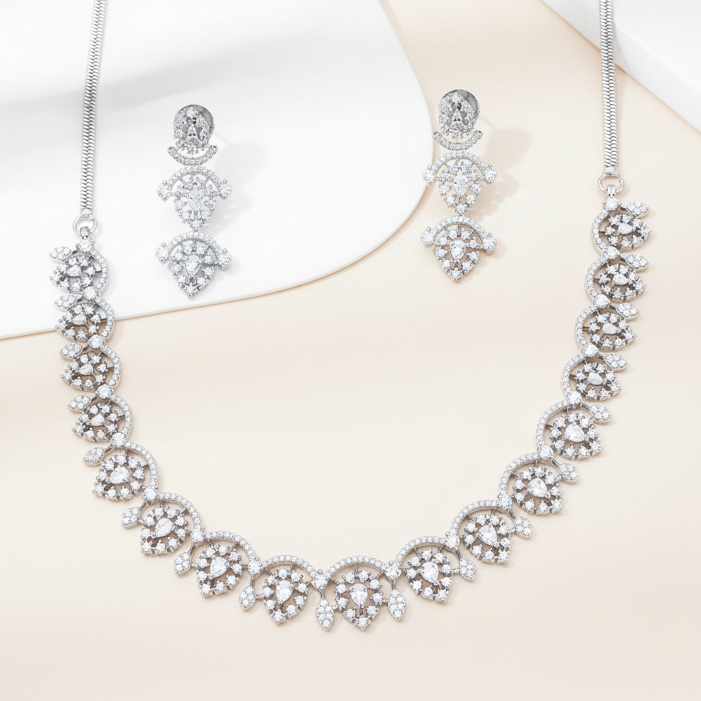 DIAMOND NECKLACE SET