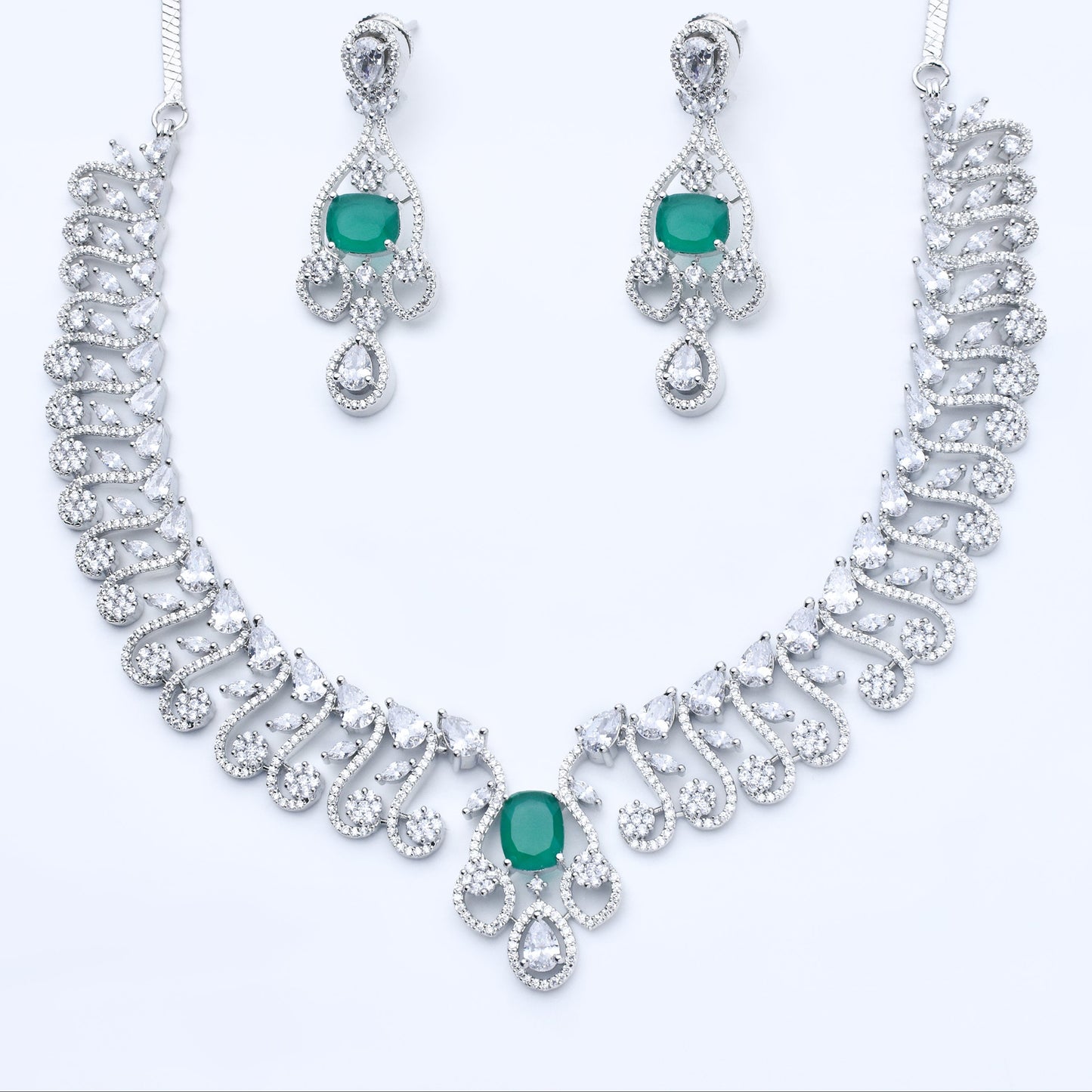 DIAMOND NECKLACE SET