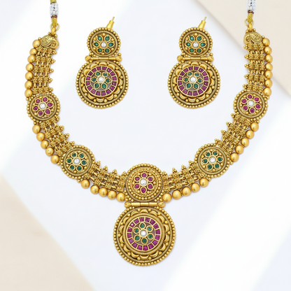 Lustrous Antique Necklace Set