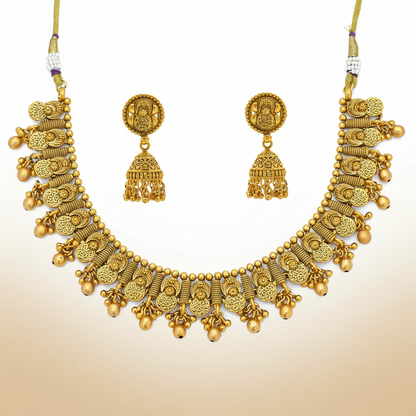 Royal Antique Gold Necklace Set with Intricate Detailing