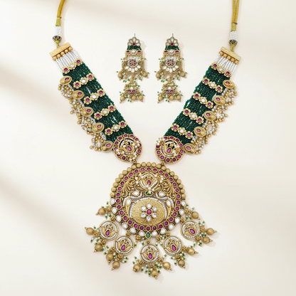 Heritage Necklace Set