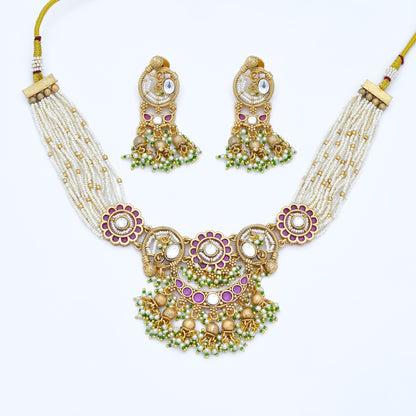 Elegant White and Gold Beaded Necklace