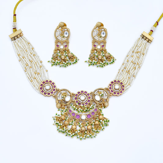 Elegant White and Gold Beaded Necklace