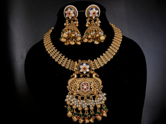 Heritage Necklace Set