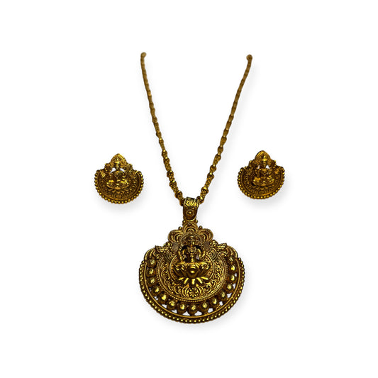 Antique pendent Set