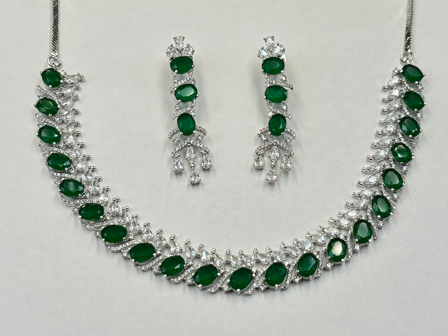 DIAMOND NECKLACE SET