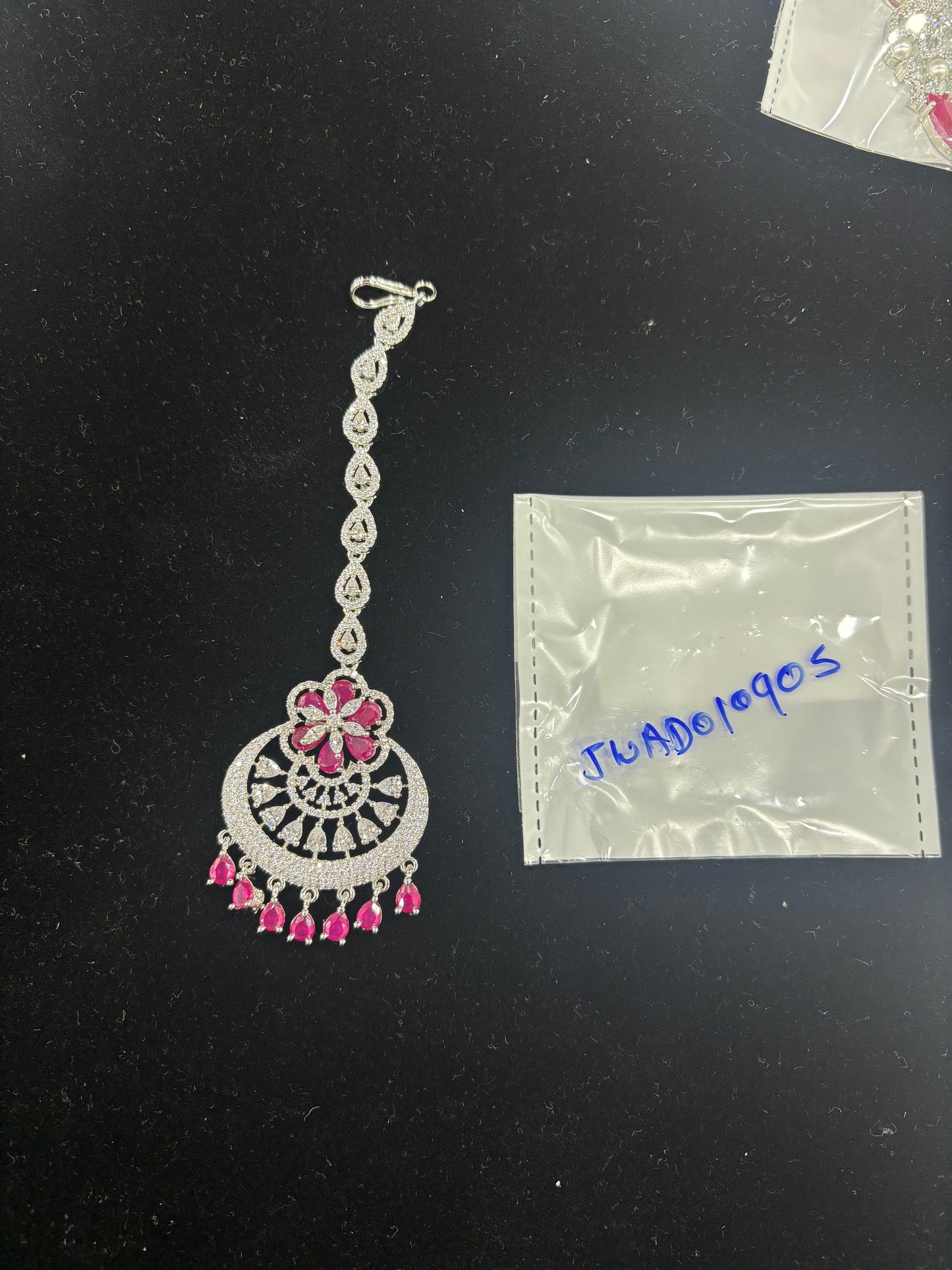 DIAMOND MAANG TIKA