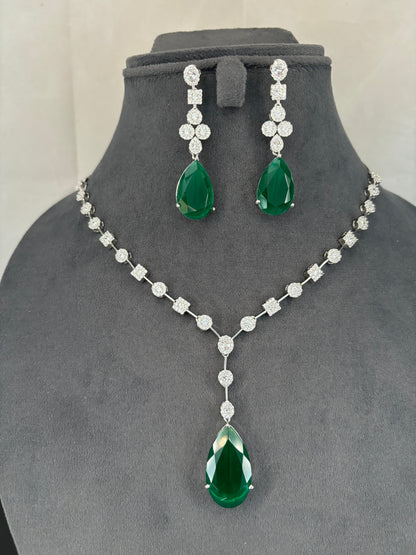 Emerald Teardrop Pendant Necklace Set