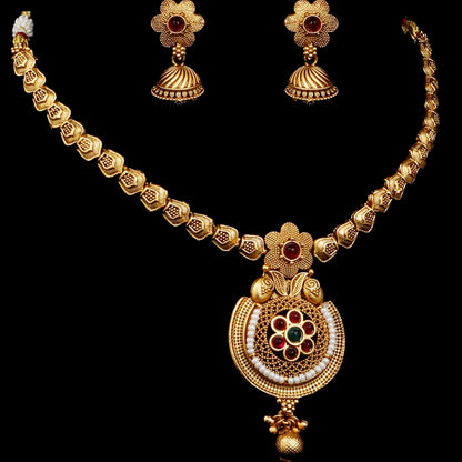 Graceful Antique Gold Necklace Set