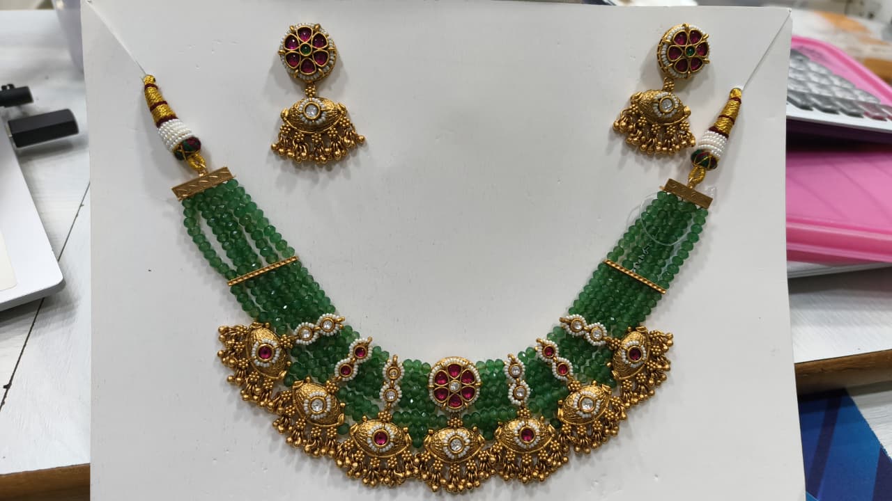 HERITAGE NECKLACE SET